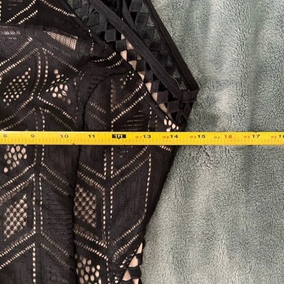 GUESS Gigi Hadid Black Lace Maxi Dress | Sunset Geo Print | Size 2 | Prom Dress - Picture 4 of 7